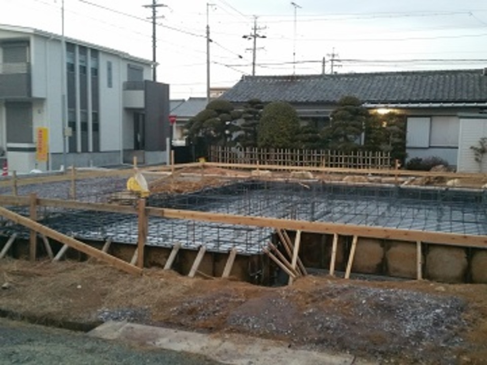 基礎工事の始まり