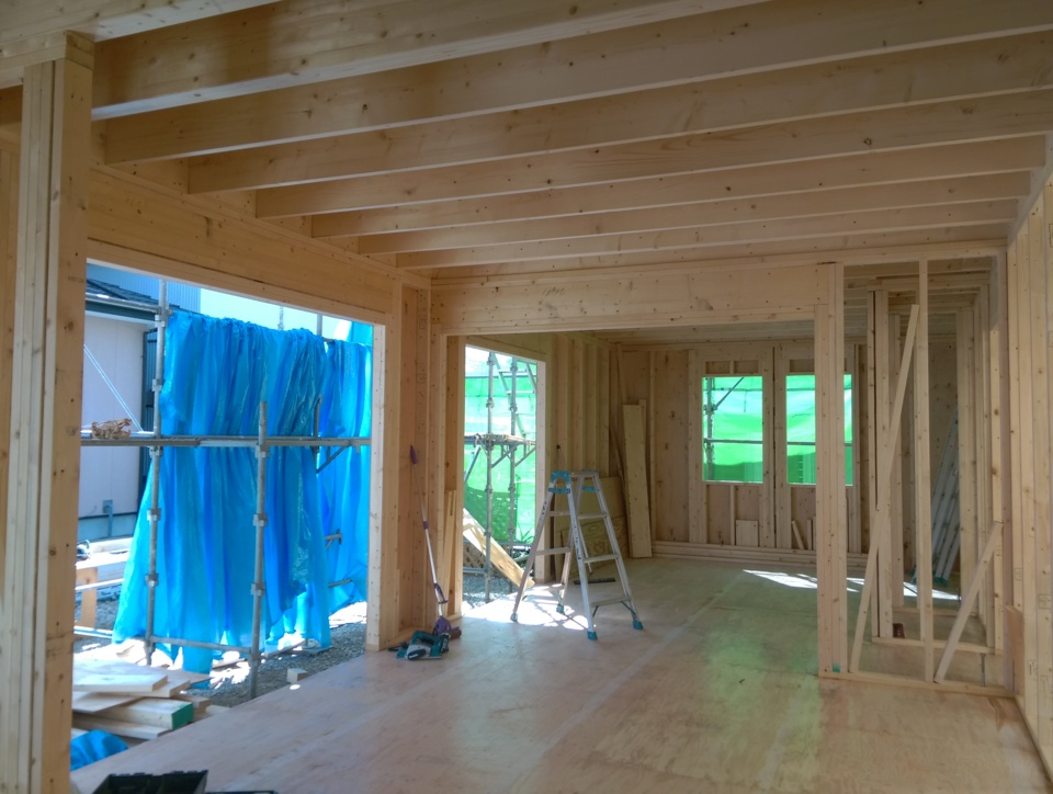 建て方工事進行中